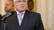 Prezident Klaus potom všem hejtmanům poděkoval za odvedenou práci a krátce zavzpomínal na své cesty po krajích České republiky.