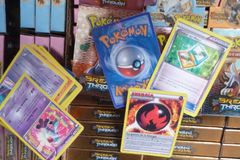 Ve Francii se herní kartička Pokémon vydražila za více než 300 000 korun