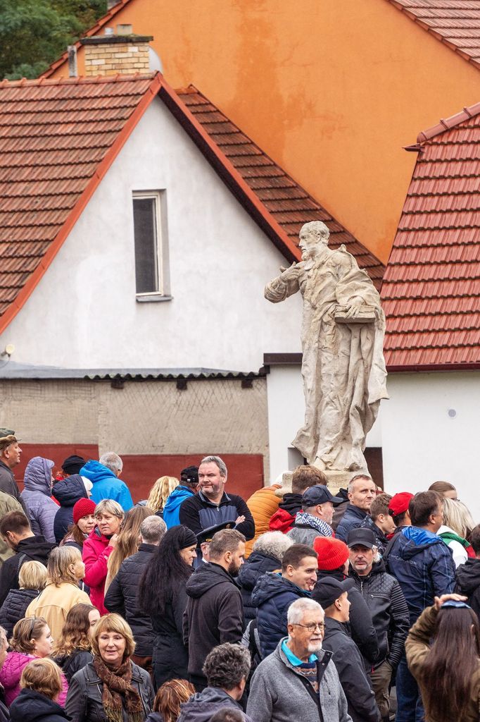 Roman Franc fotí skupinový portrét, Náměšť nad Oslavou, 5. října 2024