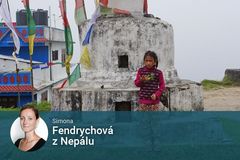 Živě z Nepálu: Sny o lepším životě ženou chudé do náruče obchodníků s bílým masem