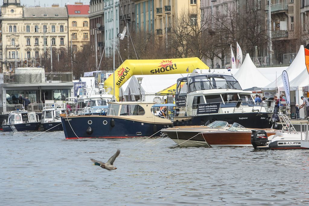 Lodě na vodě