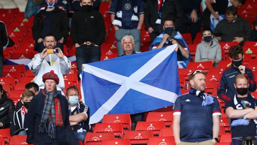 Skotští fanoušci na zápase Skotsko - Česko na ME 2020