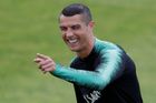 Dvacet roků, nebo Kristova léta? Ronaldo na zdravotní prohlídce v Juventusu překvapil lékaře