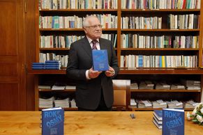 Václav Klaus slaví osm let ve funkci. Takový byl jeho "2010"