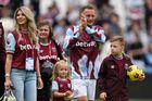 Zahraniční ligy: Coufal se ze hřiště loučil s fanoušky, West Ham ale prohrál