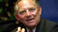 Wolfgang Schäuble (67) - ministr financí
Zkušený harcovník německé politiky. V letech 1989 až 1991 spolkový ministr vnitra, kterým je od roku 2005 i v dosluhující vládě Merkelové. Ochránci soukromí jej považují za německého "velkého bratra," protože jako ministr vnitra prosazoval kontroverzní legislativu, která umožní centrálnímu Spolkovému kriminálnímu úřadu (BKA) preventivně sledovat osoby podezřelé z napojení na mezinárodní teroristické sítě.