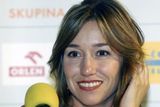 Pětatřicetiletá španělská herečka Lola Duenasová na tiskové konferenci v karlovarském hotelu Thermal, na níž 7. července prezentovala nejnovější snímek režiséra Pedra Almódovara nazvaný Volver