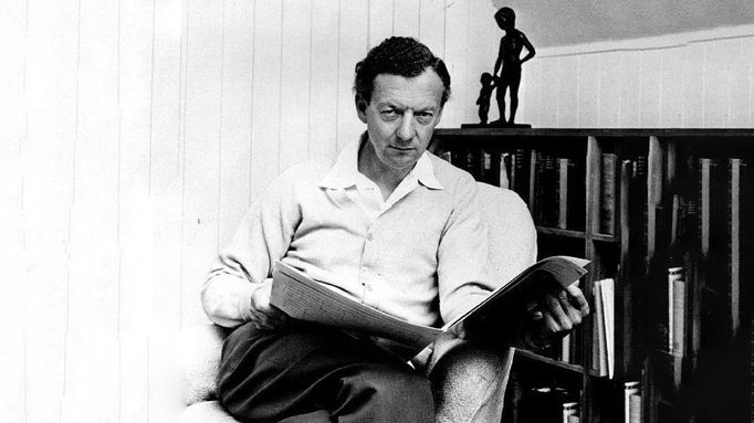 Benjamin Britten na propagační fotografii z roku 1968.