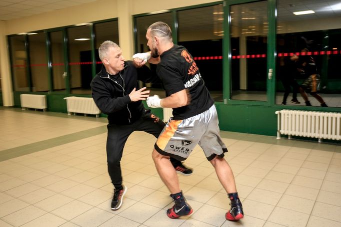 Den rváčů v Plzni - Pavel Šour vs. Václav Pejsar (box, těžká váha)