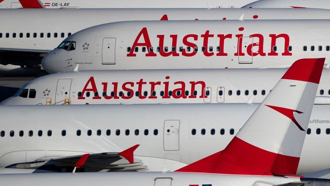 Letadla aerolinií Austrian Airlines na letišti ve Vídni