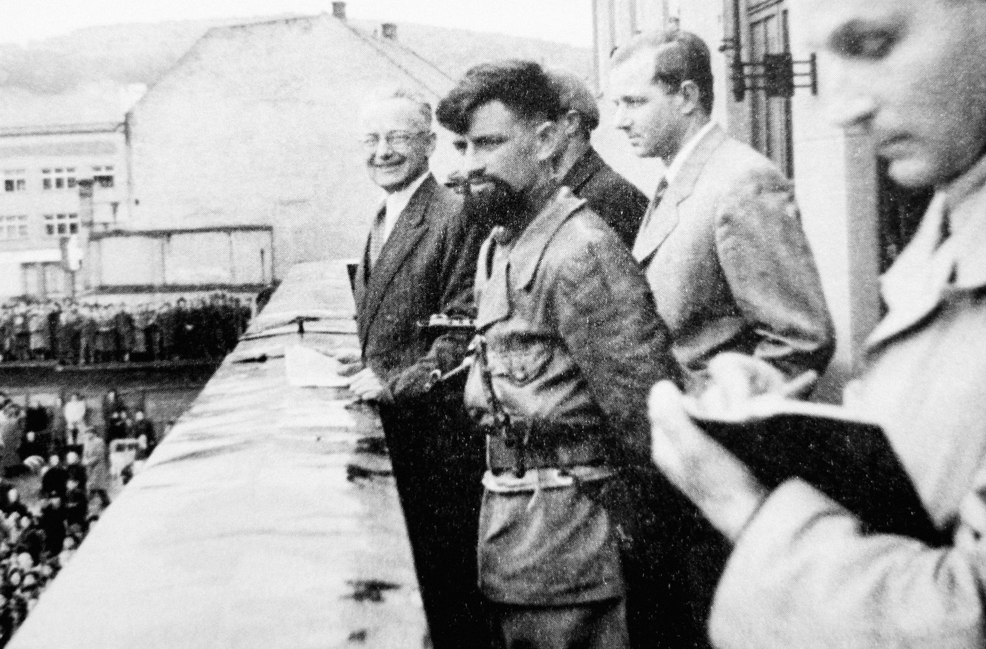 Jednorázové užití / Masakry a vypálené osady od nacistů v dubnu 1945