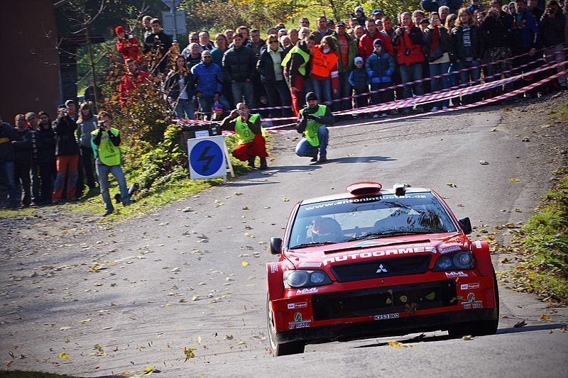 Záběry z Mezinárodní mistrovství České republiky Ecosun Sprintrally ve Vsetíně