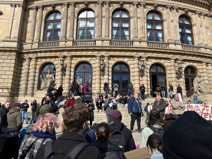 Vysokoškolští pedagogové protestovali proti nízkým mzdám.