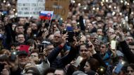 Ve slovenské metropoli protestovalo asi 30 tisíc lidí.