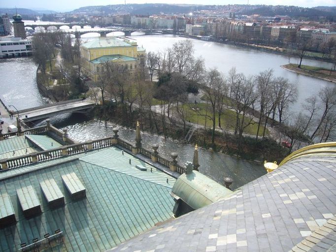 Slovanský ostrov s palácem Žofín