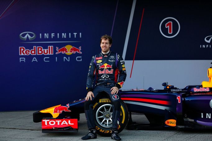 Sebastian Vettel a Daniel Ricciardo představují nový Red Bull RB10