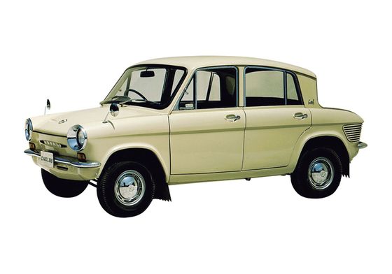 První čtyřdveřová Mazda - model Carol z roku 1962.