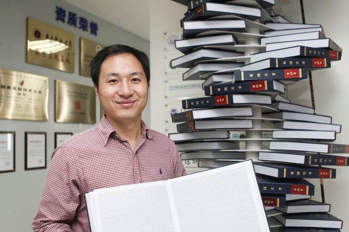Čínský vědec Che Ťien-kchuej, který oznámil, že geneticky upravil několik lidských embryí.