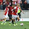 Derby Slavia-Sparta: Mick van Buren - Martin Frýdek ml.