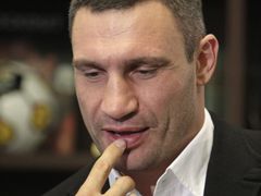 Boxer Kličko rozdává údery i v ukrajinské politice.