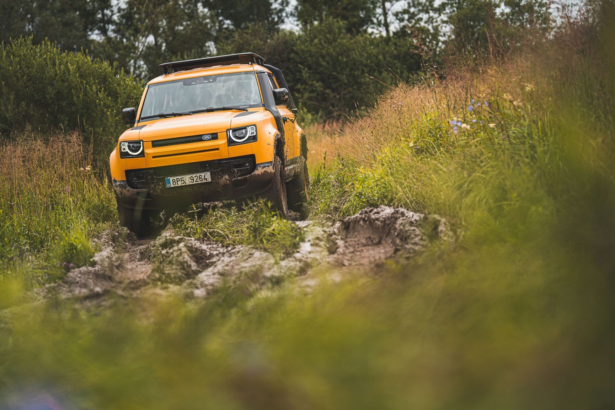 Land Rover Defender Mission