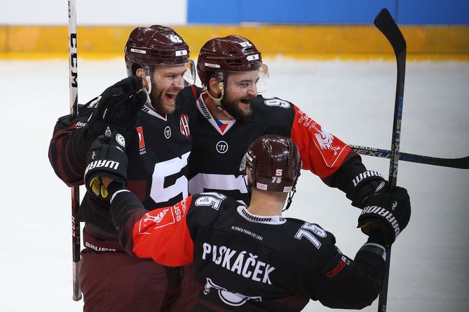 Semifinále LM: Sparta Praha - Växjö Lakers: Barinka, Uher, Piskáček