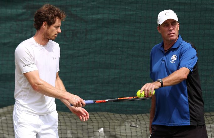 Andy Murray se připravuje na Wimbledon 2016 pod vedením Ivana Lendla.