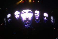 S U2 koncertovali tři čeští fanoušci. Podívejte