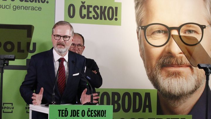 Nenakupuji v Miláně jako Babiš, hájí dovolenou Fiala. Kampaň je fantastická, tvrdí; Zdroj foto: Radek Bartoníček