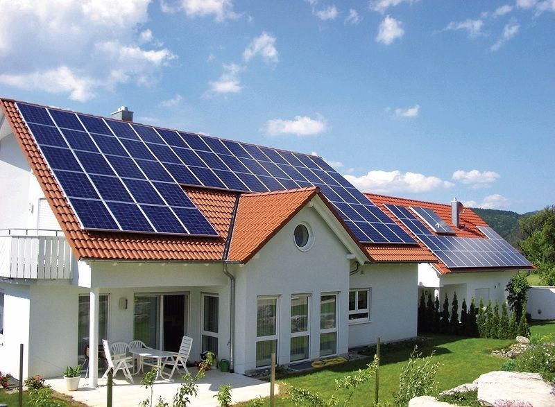 Střešní fotovoltaická elektrárna