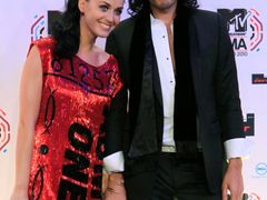 Ceny MTV - Katy Perry a Russel Brand
