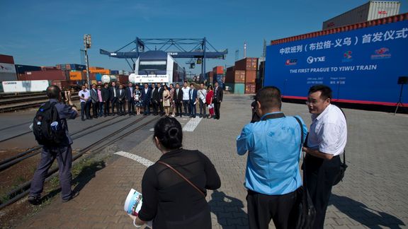 Souprava s kontejnery naloženými zejména českým zbožím pojede do čínského města I-wu ve východočínské provincii Če-ťiang přibližně 18 dnů.