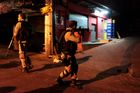 Razie v Kolumbii na místní gangy: Policie v Bogotě osvobodila 200 sexuálně zneužívaných žen