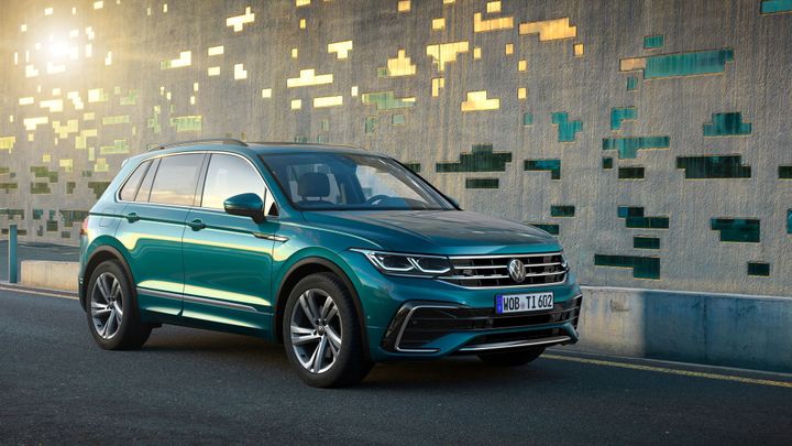 Oblíbený Volkswagen v novém. Tiguan stojí pod 700 tisíc, konkurují mu tři česká SUV