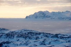 Rok, kdy povolily ledy. Rekordně teplá voda v oceánech přináší svědectví o klimatických změnách