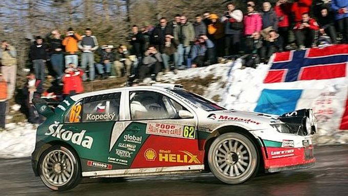 Jan Kopecký se Škodou Fabia WRC v Monaku.