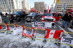 Ottawa v obležení kamionů: Lidé se bojí. Kdo mohl, tak z města odjel, říká Kanaďan