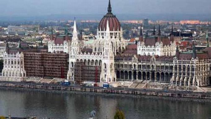 Historická budova maďarského parlamentu.