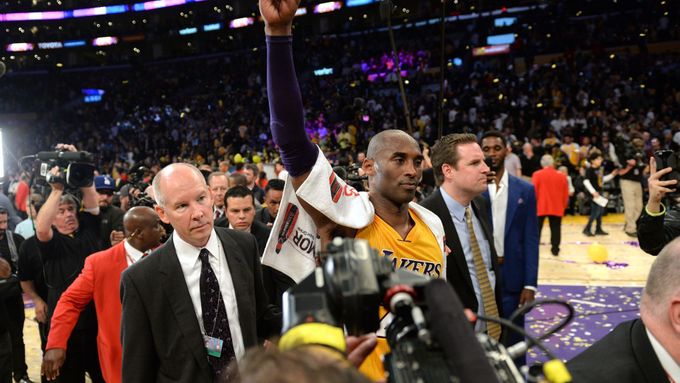 Podívejte se na fotogalerii z posledního zápasu Kobeho Bryanta v NBA.