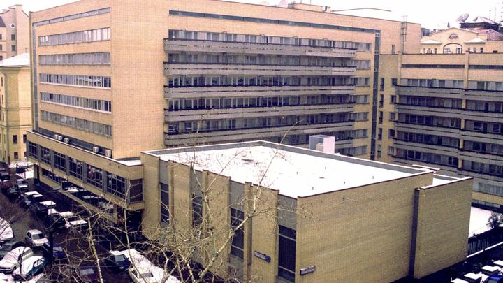 Ruské úřady nechaly odstranit plot u Českého domu v Moskvě. Byl nelegální, tvrdí; Zdroj foto: ČTK