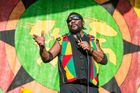 Reggae je tvrdá hudba. Jeho průkopník se po ráně od diváka znovu učil vlastní písně
