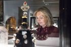 Věci ve vitrínách i mimo ně jsou rozdělené podle použití. "Vybírali jsme z půl milionu předmětů v depozitáři," doplňuje ředitelka muzea Helena Koenigsmarková.