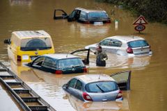 Velká voda v českých autobazarech: Pozor na zaplavená auta z Německa nebo Belgie