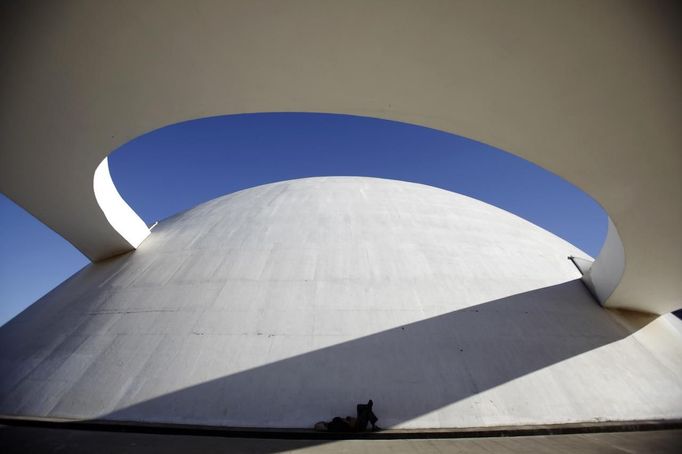 Oscar Niemeyer navrhnul také budovu brazilského národního muzea v metropoli Brasília.