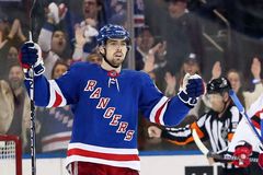 Chytil pomohl udržet naděje Rangers, Toronto slaví postup v play off po 19 letech