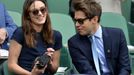 Wimbledon 2014, finále: herečka Keira Knightleyová a její manžel James Righton