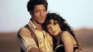Brendan Fraser a Rachel Weiszová ve snímku Mumie (1999).