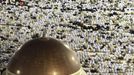 Muslim pilgrims circle the Kaaba and pray at the Grand mosque during the annual haj pilgrimage in the holy city of Mecca October 22, 2012, ahead of Eid al-Adha which marks the end of haj. On October 25, the day of Arafat, millions of Muslim pilgrims will stand in prayer on Mount Arafat near Mecca at the peak of the annual pilgrimage. REUTERS/Amr Abdallah Dalsh (SAUDI ARABIA - Tags: RELIGION SOCIETY) Published: Říj. 22, 2012, 8:32 odp.