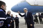 Šéf americké diplomacie Kerry nečekaně přiletěl do Iráku