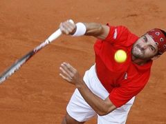 Francouz Arnaud Clement v zápase prvního kola turnaje v Hamburku, ve kterém vyřadil Radka Štěpánka.